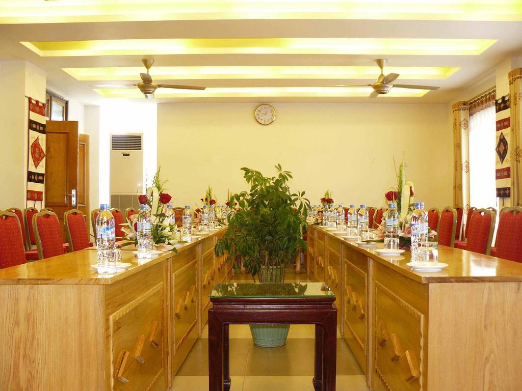 Lao Cai Galaxy Hotel Exterior foto